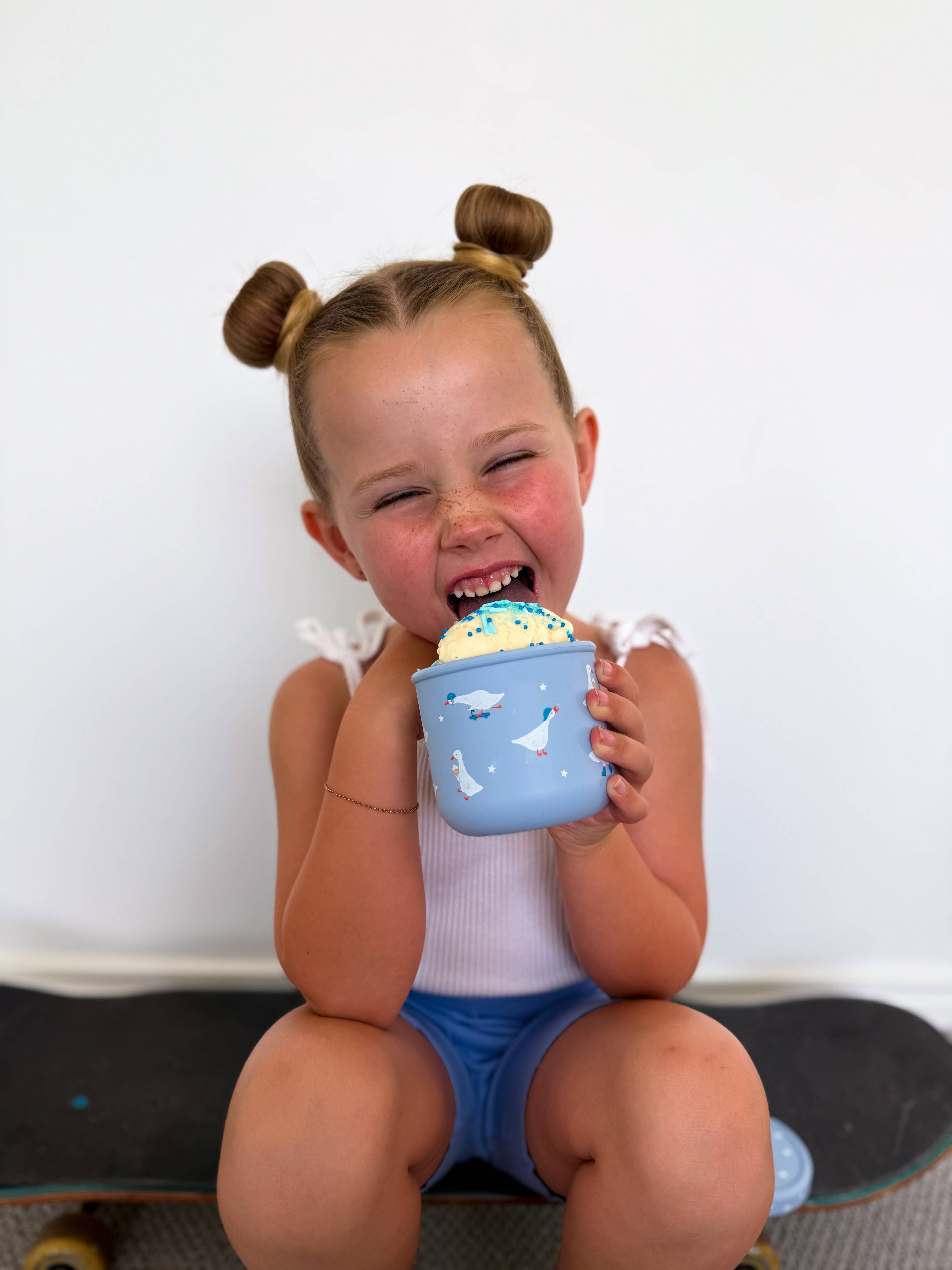 Silly Goose Silicone SNACK POT