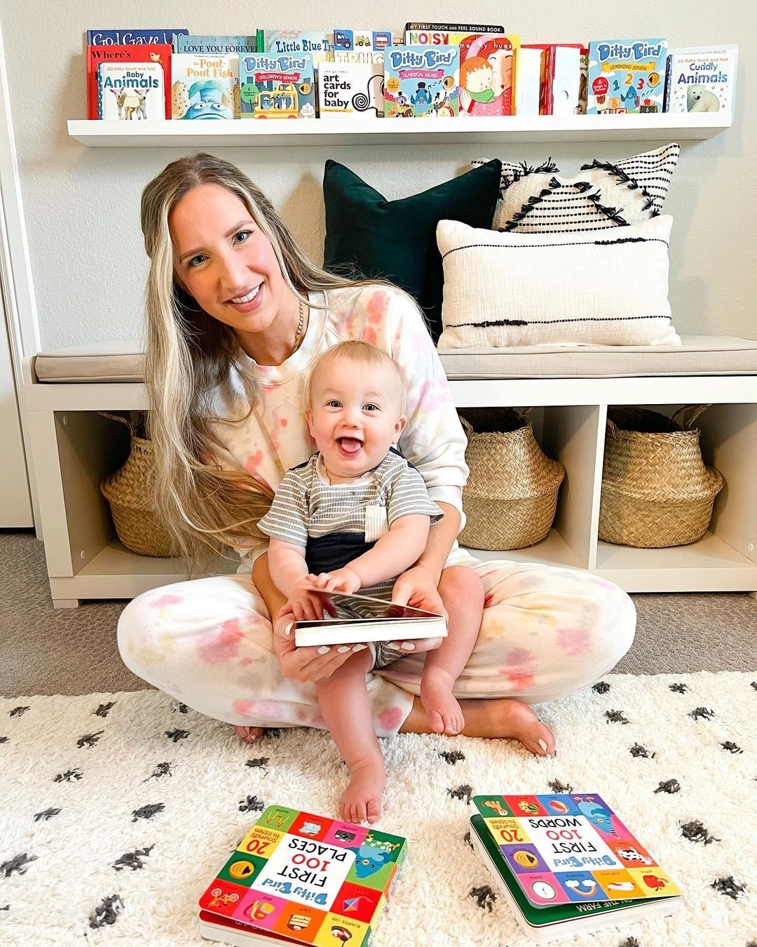 First 100 Words | Ditty Bird Book-Award Family Choice USB-C