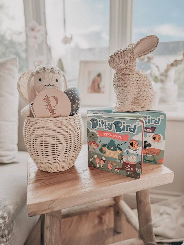 Ditty Bird Sound Book  Motor Skills: Action songs USB-C