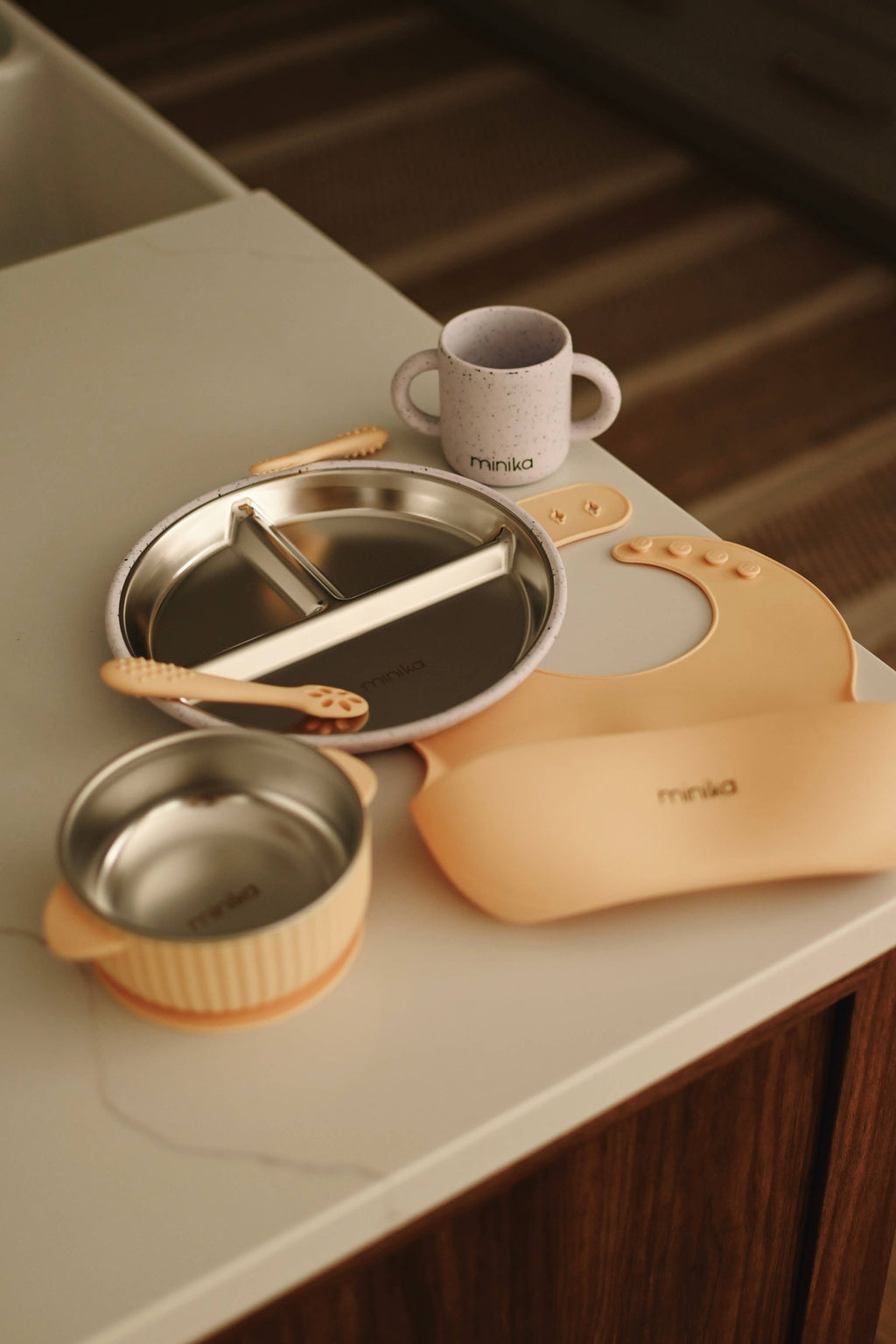 Stainless & silicone suction plate - Ice