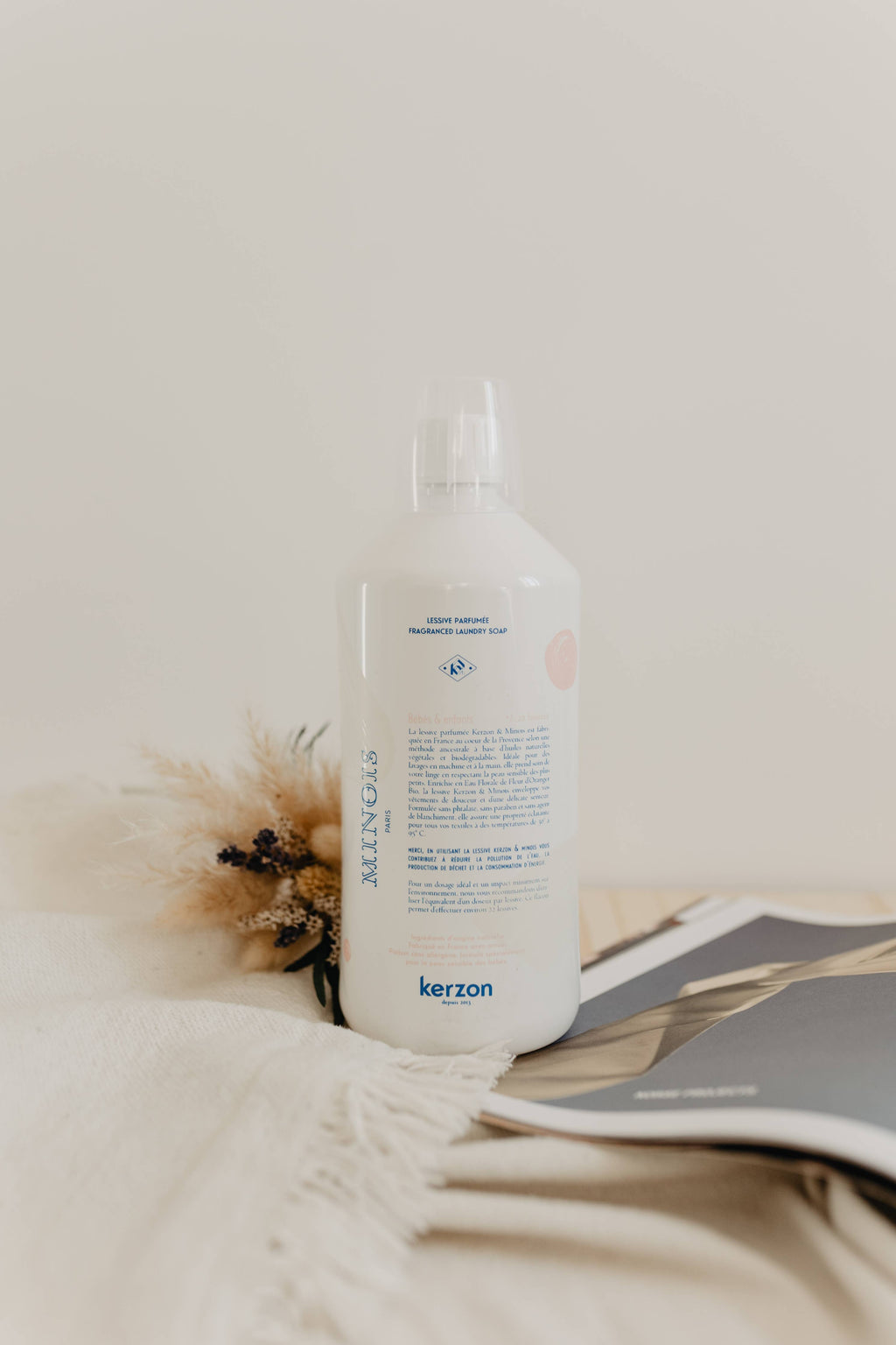 Scented Laundry Detergent  
Natural scented laundry detergent Kerzon x Minois